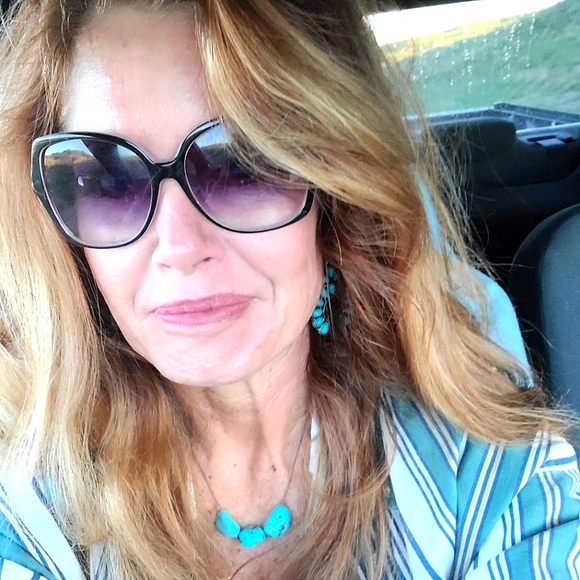 Meet your Posher, Jenny - Picture 1 of 1